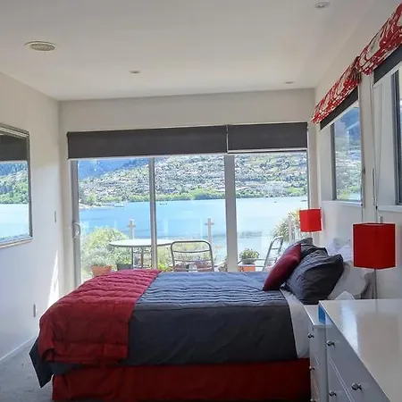 Peninsular Lakefront Queenstown Exterior photo