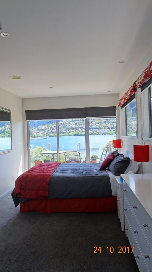 Holiday home Peninsular Lakefront *